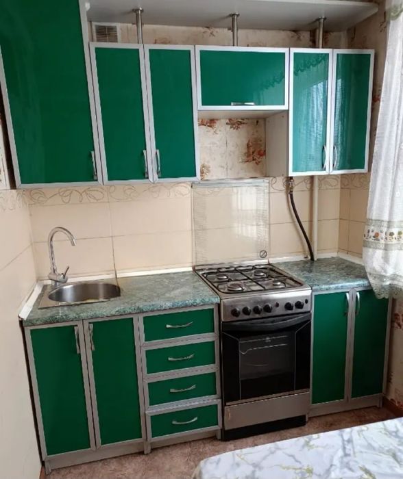 продам 2-х ком. центр 3-этаж