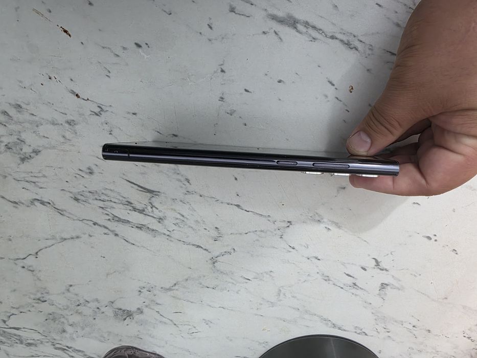 Продам Samsung S22 ultra
