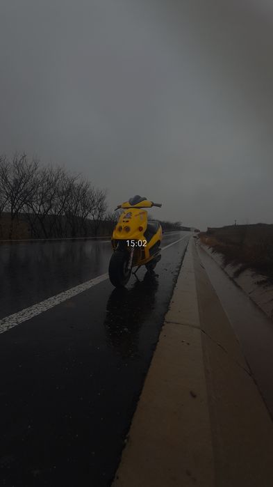 Vând scuter malaguti f12