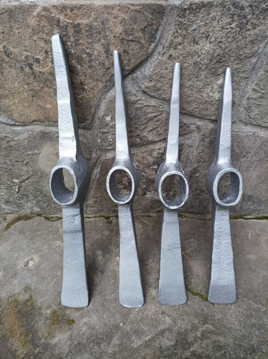Кирки метални 4 бр.