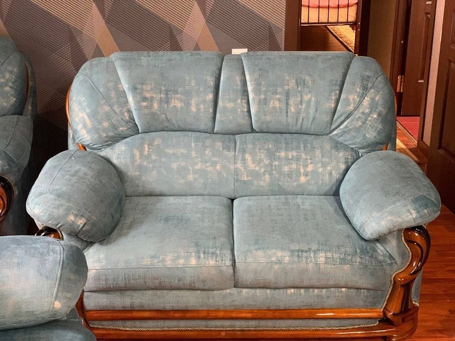 мягкой и корпусной мебели на заказ, а так же оказывает услуги