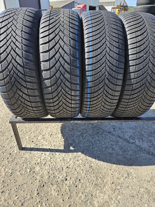 Vând anvelope iarna 215/65/16 215/65r16