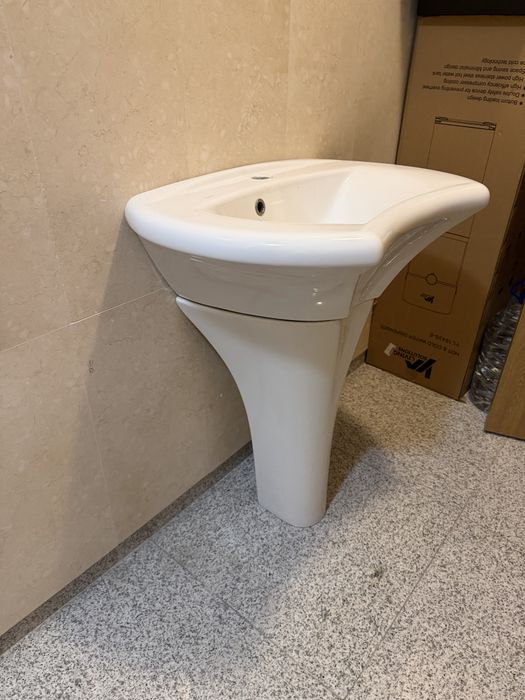 Порцеланова мивка с ботуш