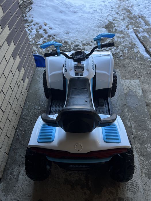 Продам детский электромобиль