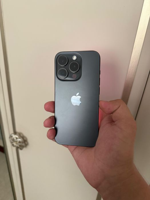 Iphone 15pro черный