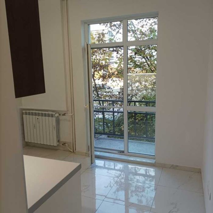 Дава се под наем Тристаен апартамент в София, Младост 1 - 88 кв.м за 714 € - Снимка #9