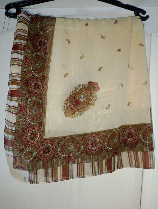 Срочно продам шарф и платки.