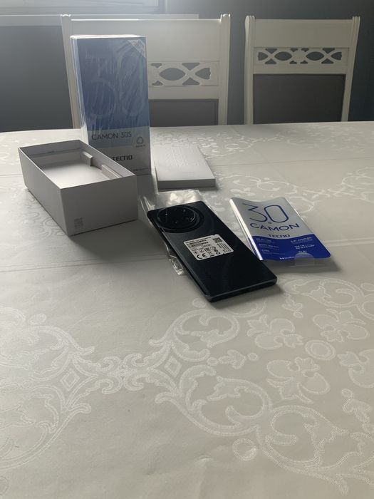 Продам смартфон Techno Camon 30s