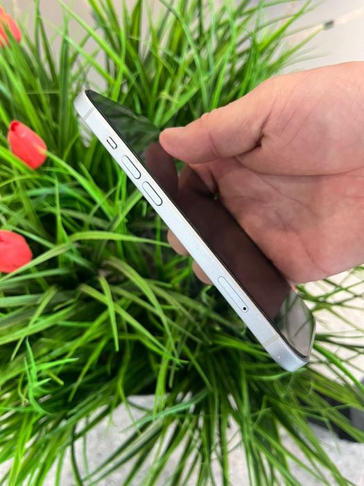 iphone 15 в идеальном состояний