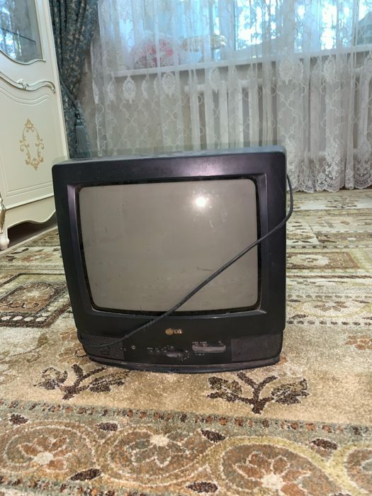Продается телевизор