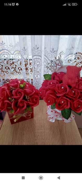 Подаръци с рози от пластичен сапун