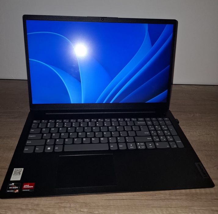 Vând laptop Lenovo in stare perfecta