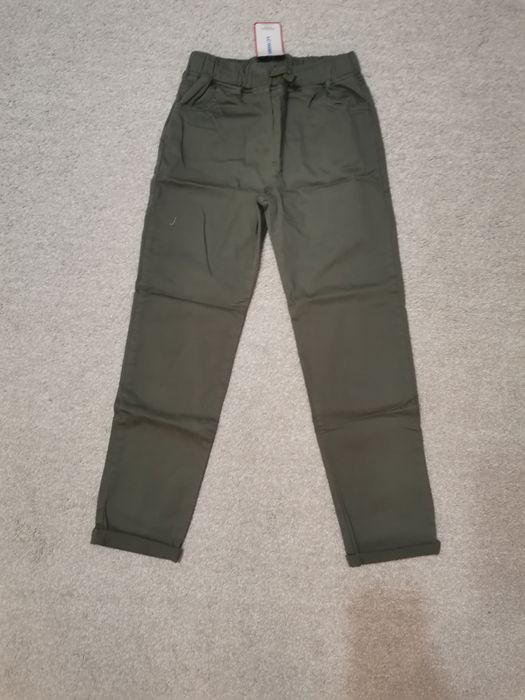Нов панталон за момче на lc waikiki  13 - 14 ход 152 - 158см