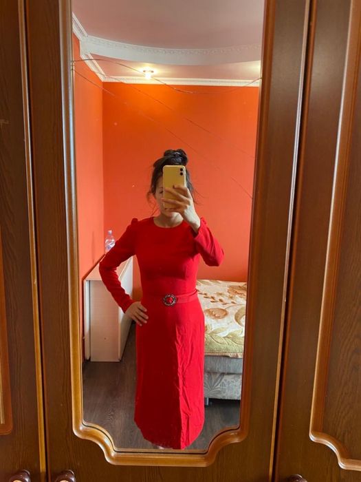 Продам вечерние платья Lichi Личи, размер S