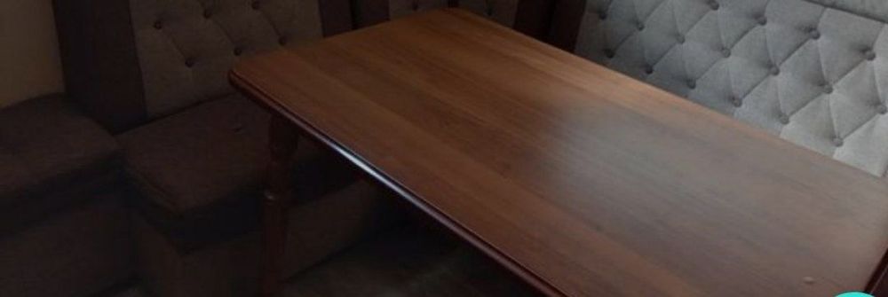 Сотилади. Продается. Уголок стол падарок