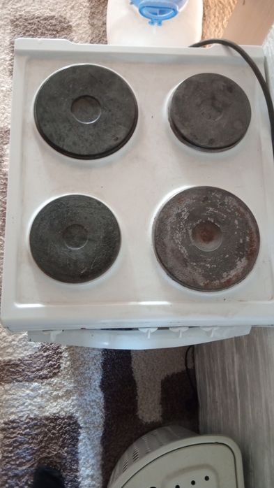 Продам электроплиту