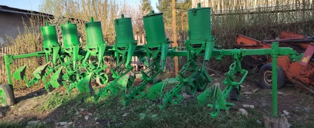 Продам культиватор советский