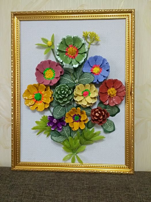 Картины из шишек.