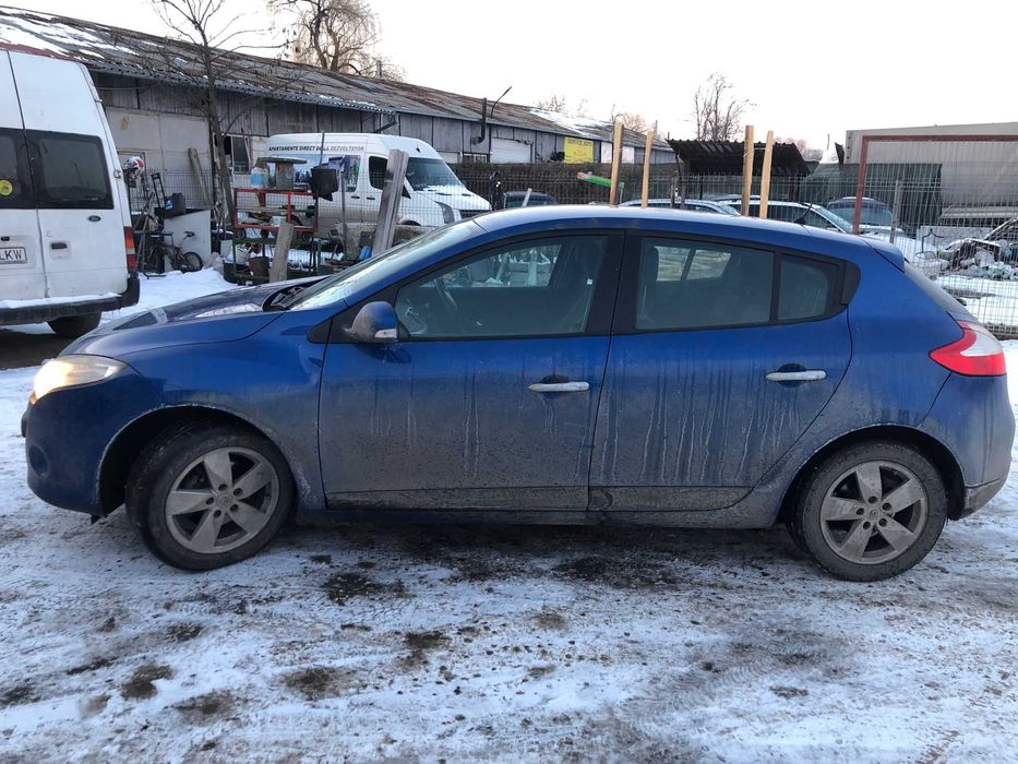Piese din dezmembrari Renault Megane 3 albastru hatchback 1.5dci 106cp