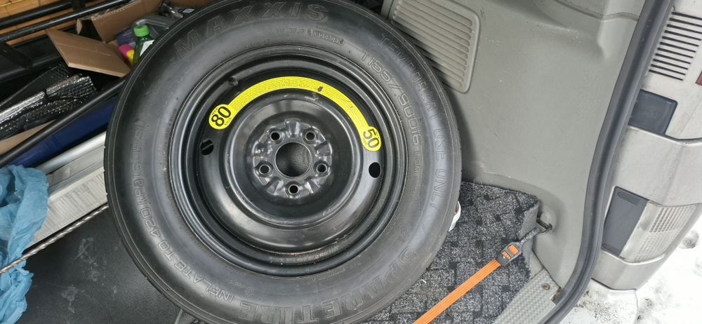 Rezerva slim  pentru suv