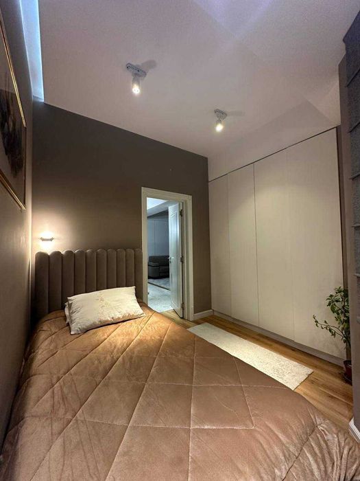 жк Мадрид, мост Текстиль  3/4/9  Новостройка  60м²