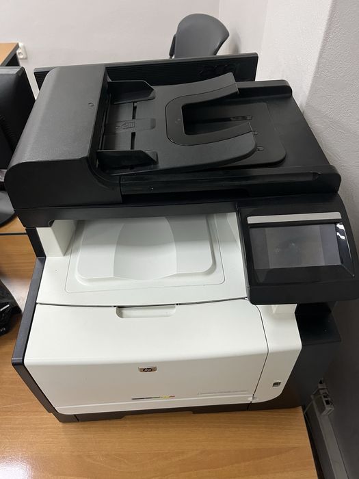 Продам принтер “Laser Jet Pro CM1415fn