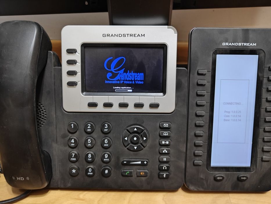 IP телефон Grandstream GXP2140 + GXP2200EXT