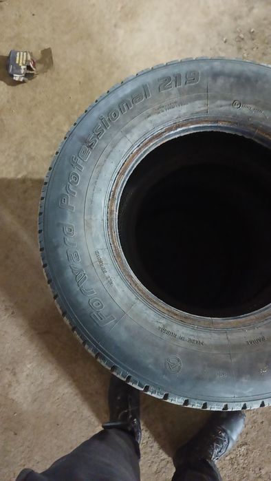 Продам внесезонные шина 225/75/16
