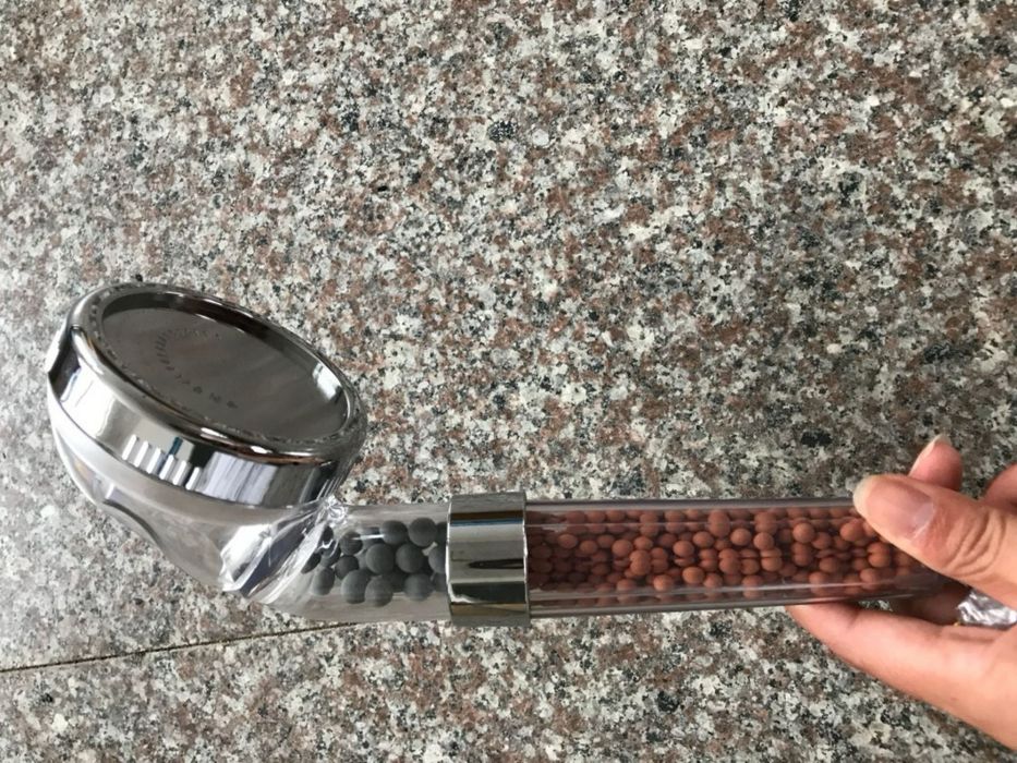 СПА душ слушалка с германиий и турмалин / Размерът и е универсален!