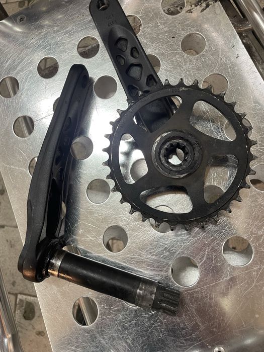 Курбели Race Face Affect