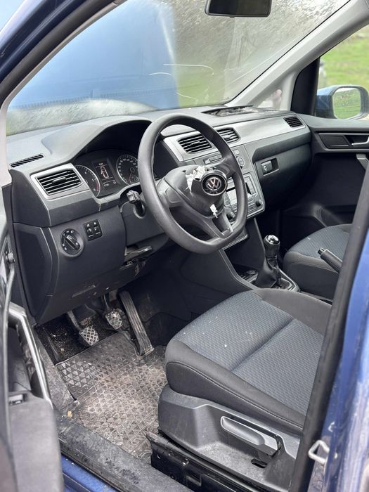VW Caddy 2.0TDI 5ск