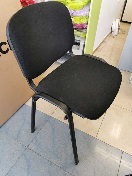 Столове за офис или за дома