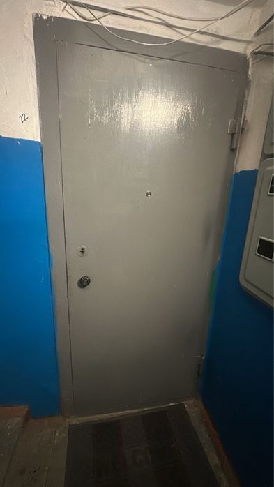 Продам дверь входную