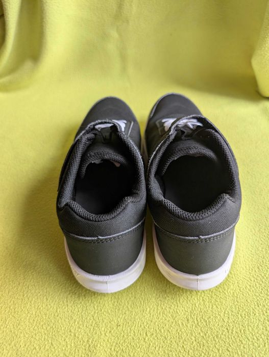 Маратонки номер 39