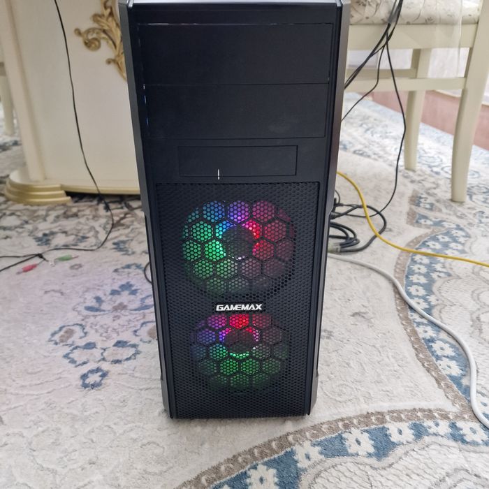 Продаю компьютер.