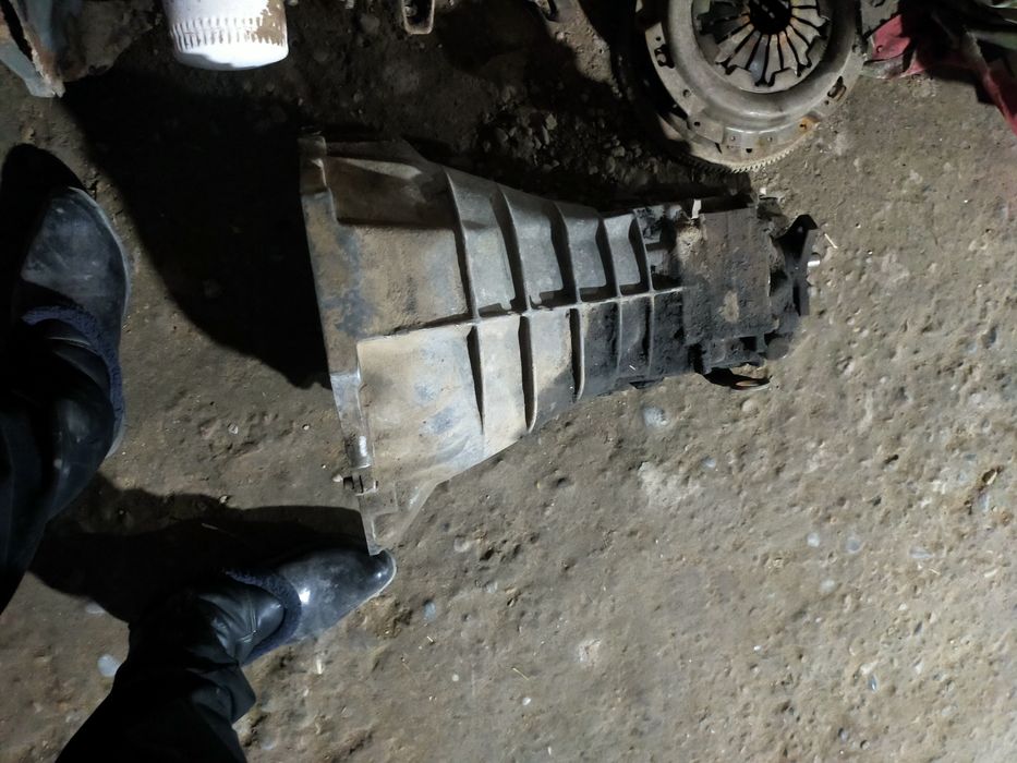 Мерседес 190 запчасть