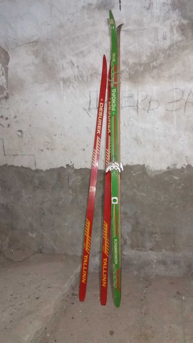 Продам лыжи . . .