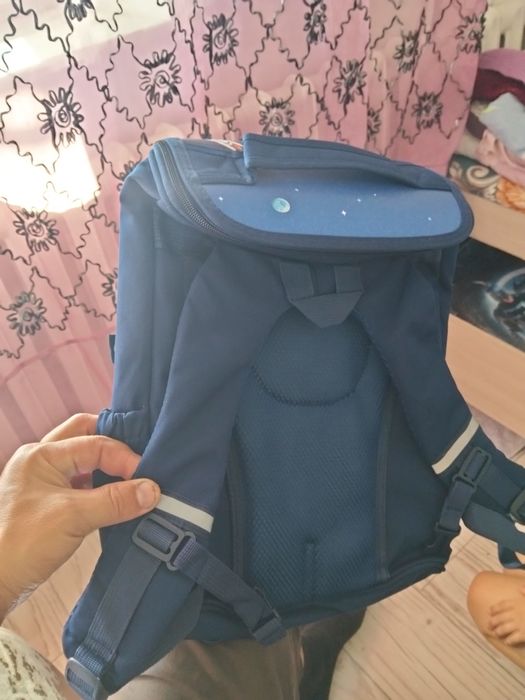 Продам школьный рюкзак.