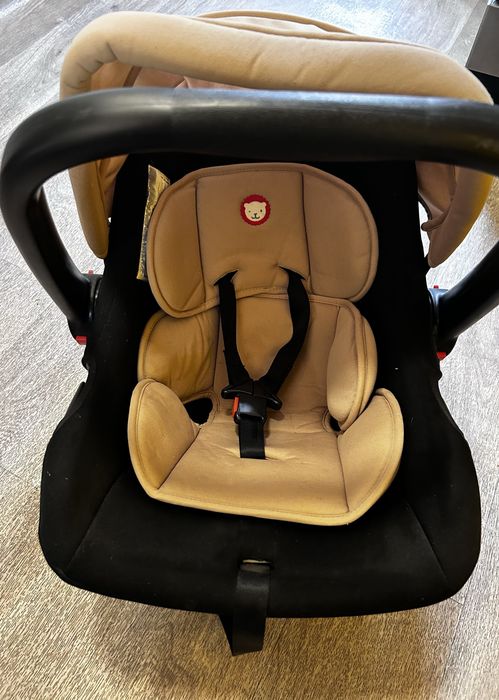 Scaun auto bebelusi in stare foarte buna