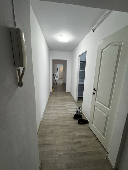 Apartament de închiriat – 3 camere