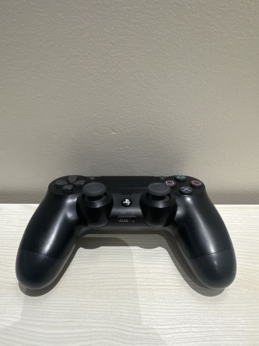 Оригинальный Геймпад Sony DualShock 4