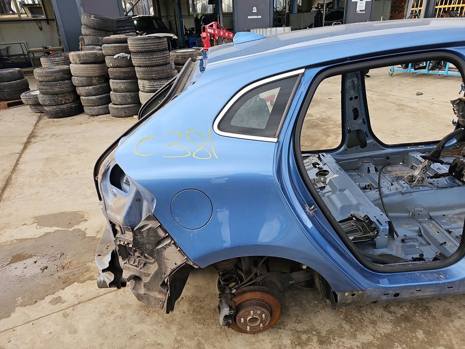 Aripa dreapta spate Volvo V40 Rdesign [Fabr 2013-2019] OEM