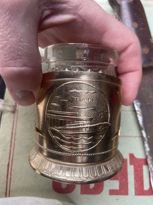 Два броя чаши Горки (кораб)