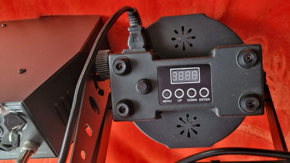 Lumini dj par led si terminator 4