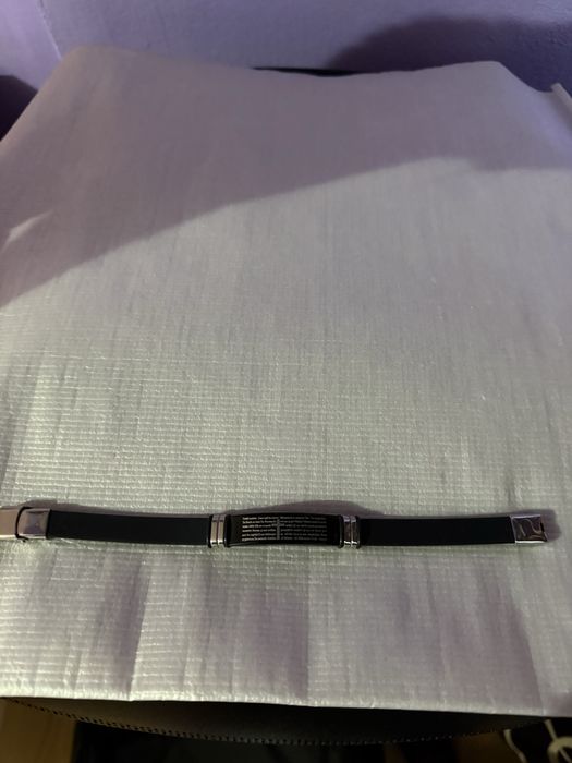 Bratara cu motiv religios