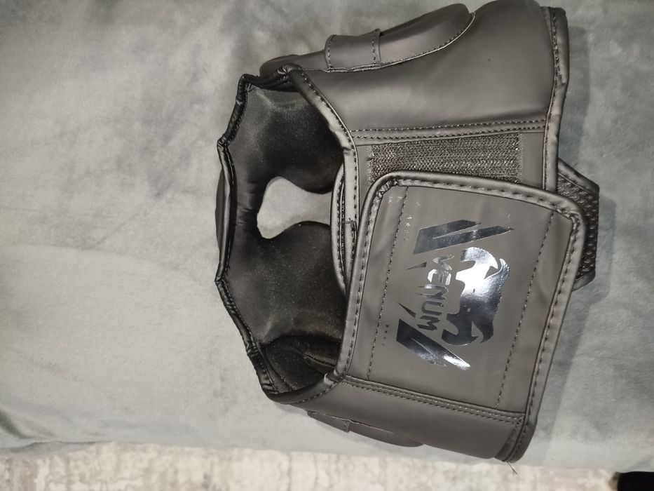 Боксерский шлем VENOM размер М