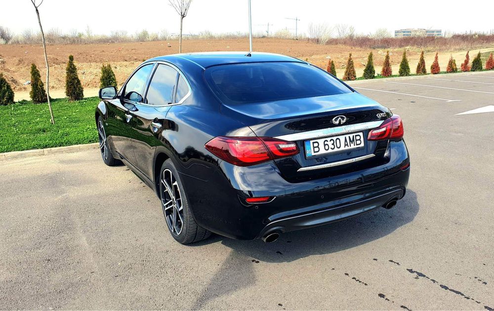 Infiniti Q70S