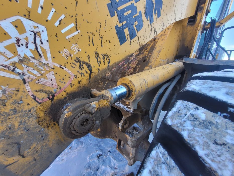 Погрузчик фронтальный