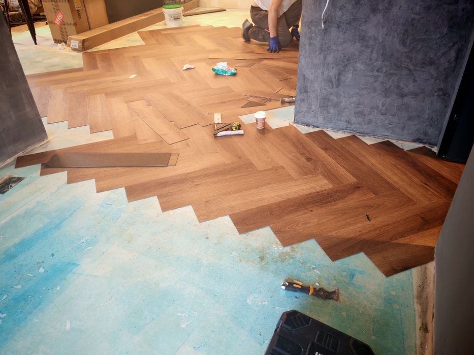 Професионален монтаж на паркет