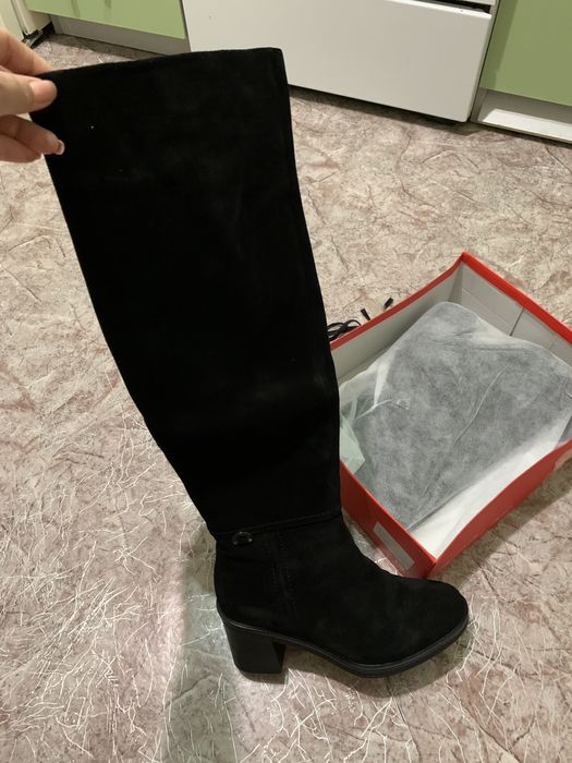 Продам ботфорты замша